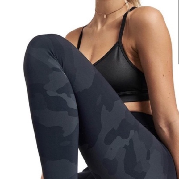 ALO Yoga Camo Vapor Leggings M 
29” inseam High waist - Picture 2 of 10